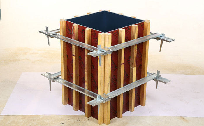 方柱方形卡箍加固方柱模板示意圖